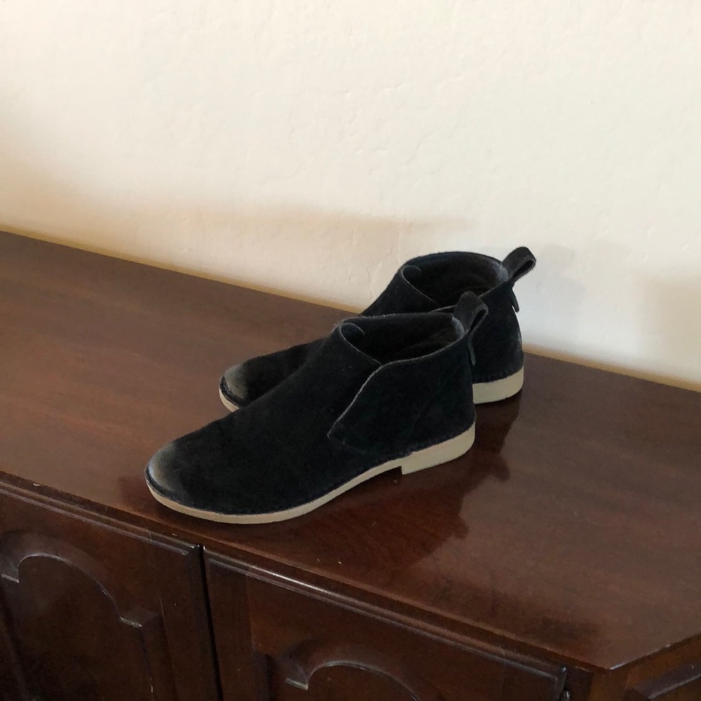 Dolce Vita black sueded booties, 8